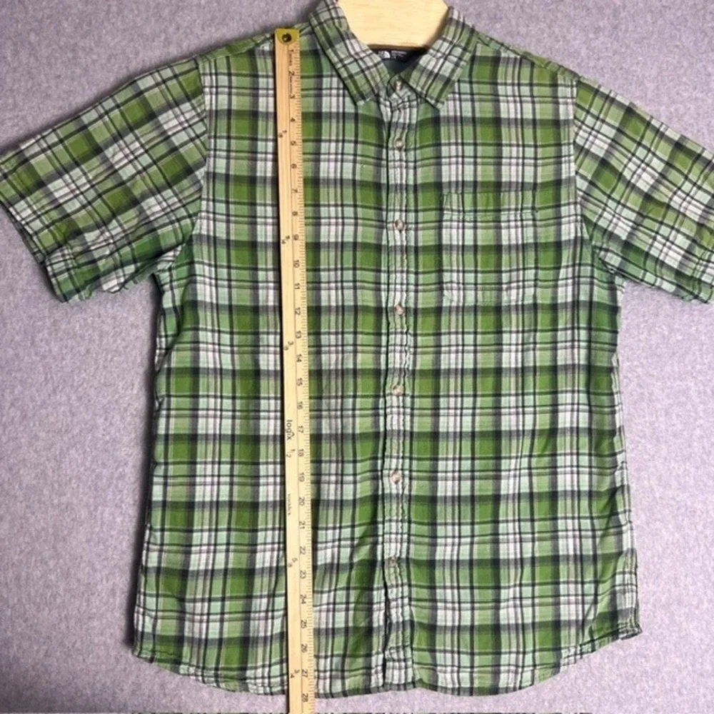 The North Face Men's Green Plaid Short Sleeve Button Up Shirt Size Large‎